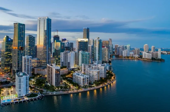Los mejores vecindarios de Miami para comprar apartamentos de lujo (2026)