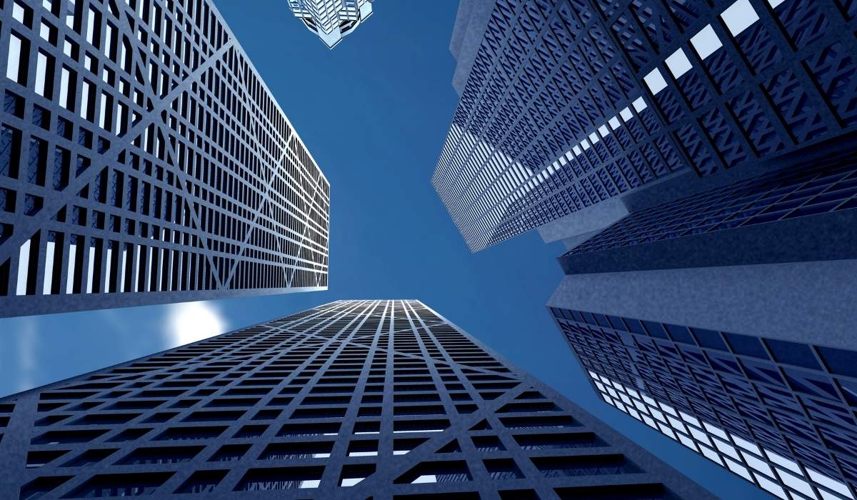 Vista de una pre construccion en una ciudad de miami bajo un cielo despejado